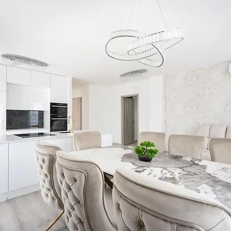 Corvin 5 Stars Luxury Apartment With Free Parking Budapest Exterior foto