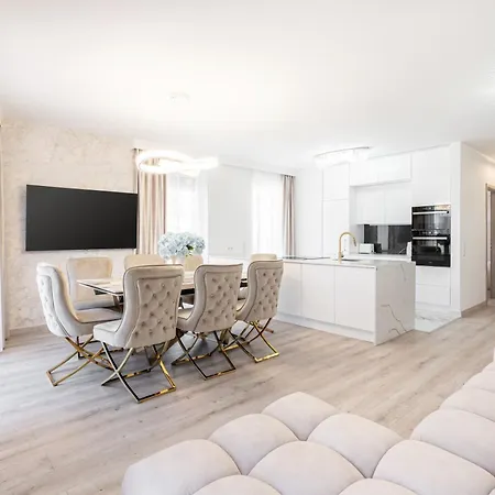 Corvin 5 Stars Luxury Apartment With Free Parking Budapest Exterior foto
