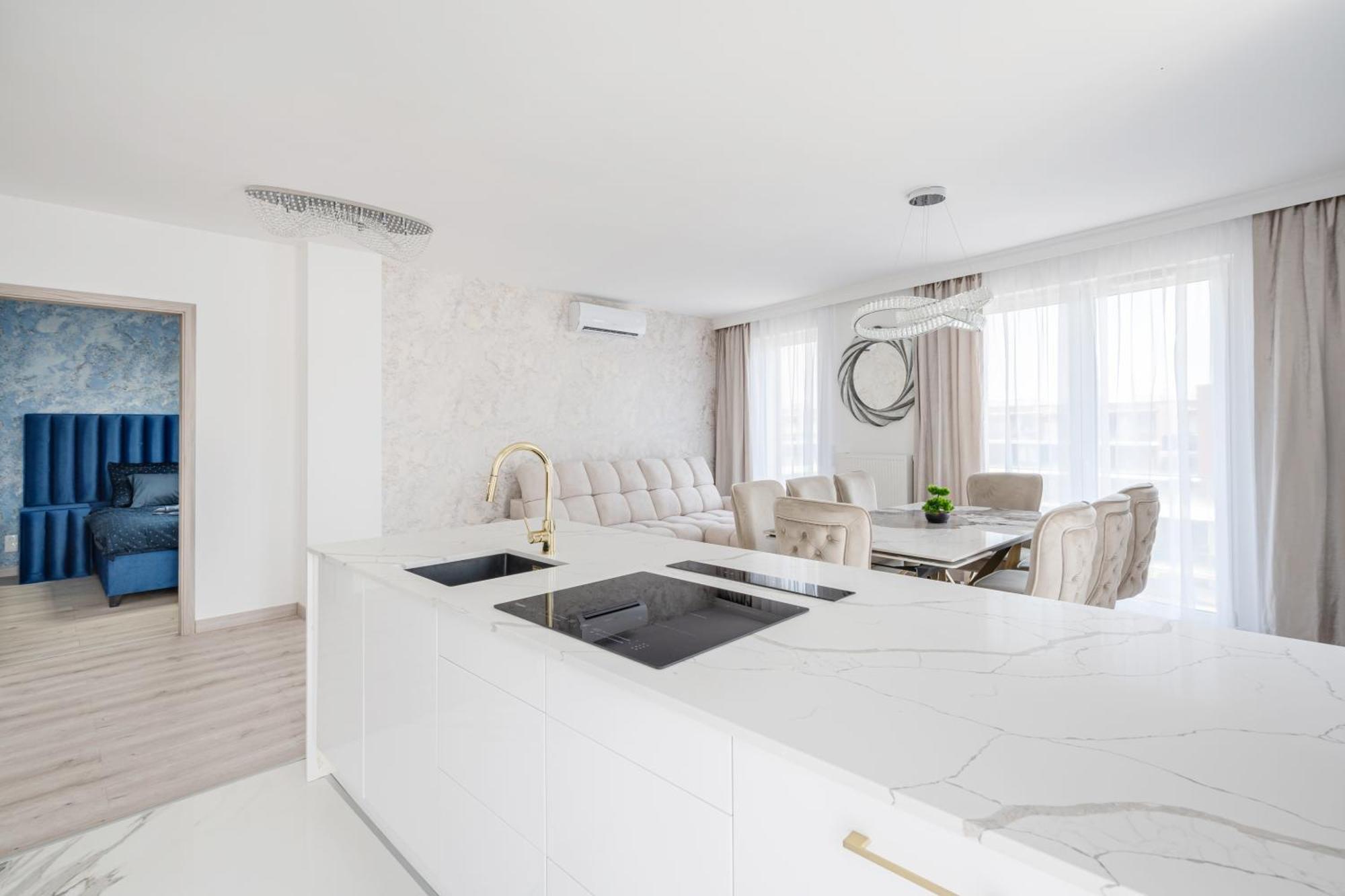 Апартаменти Corvin 5 Stars Luxury With Free Parking *